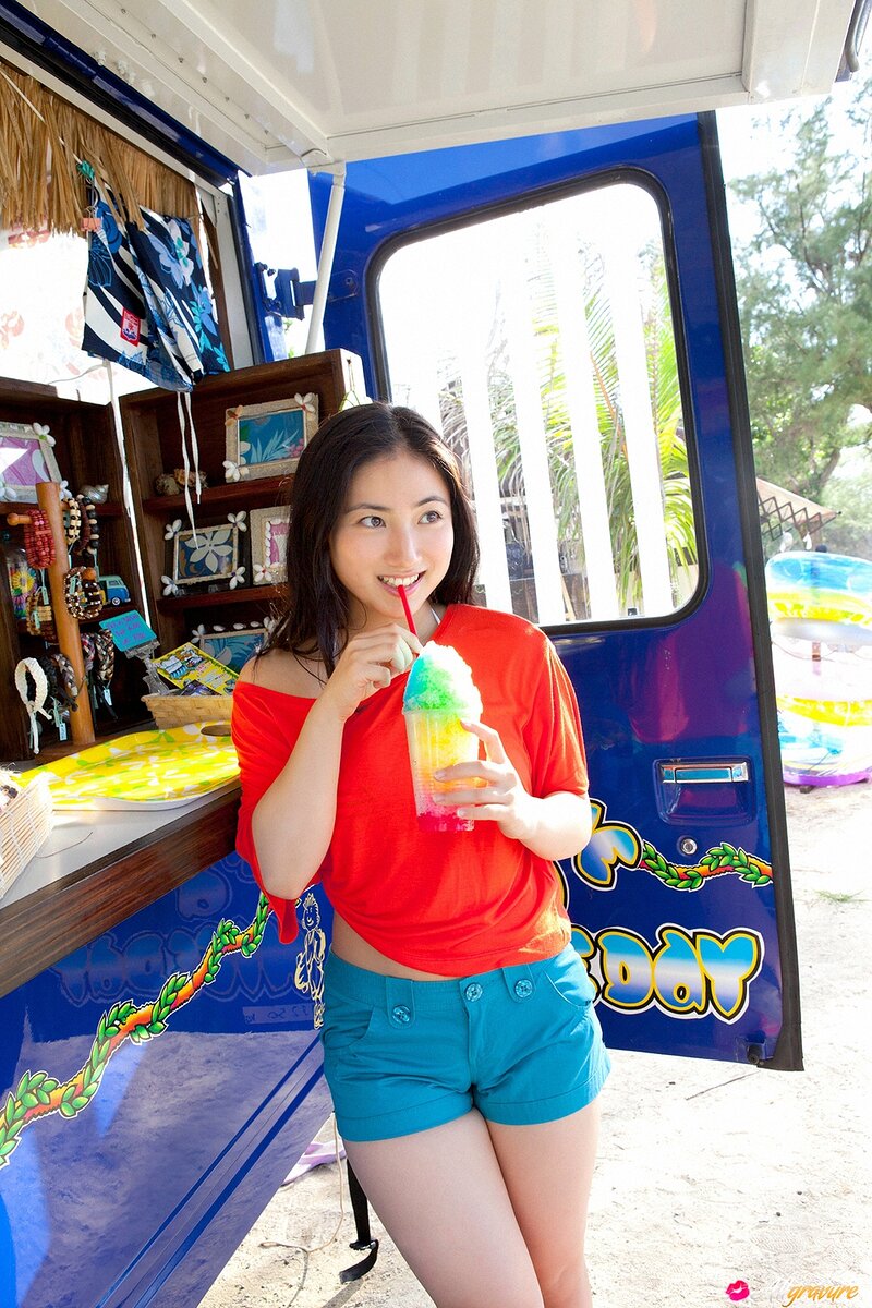 Эмилия, 22 года, 0 размер груди